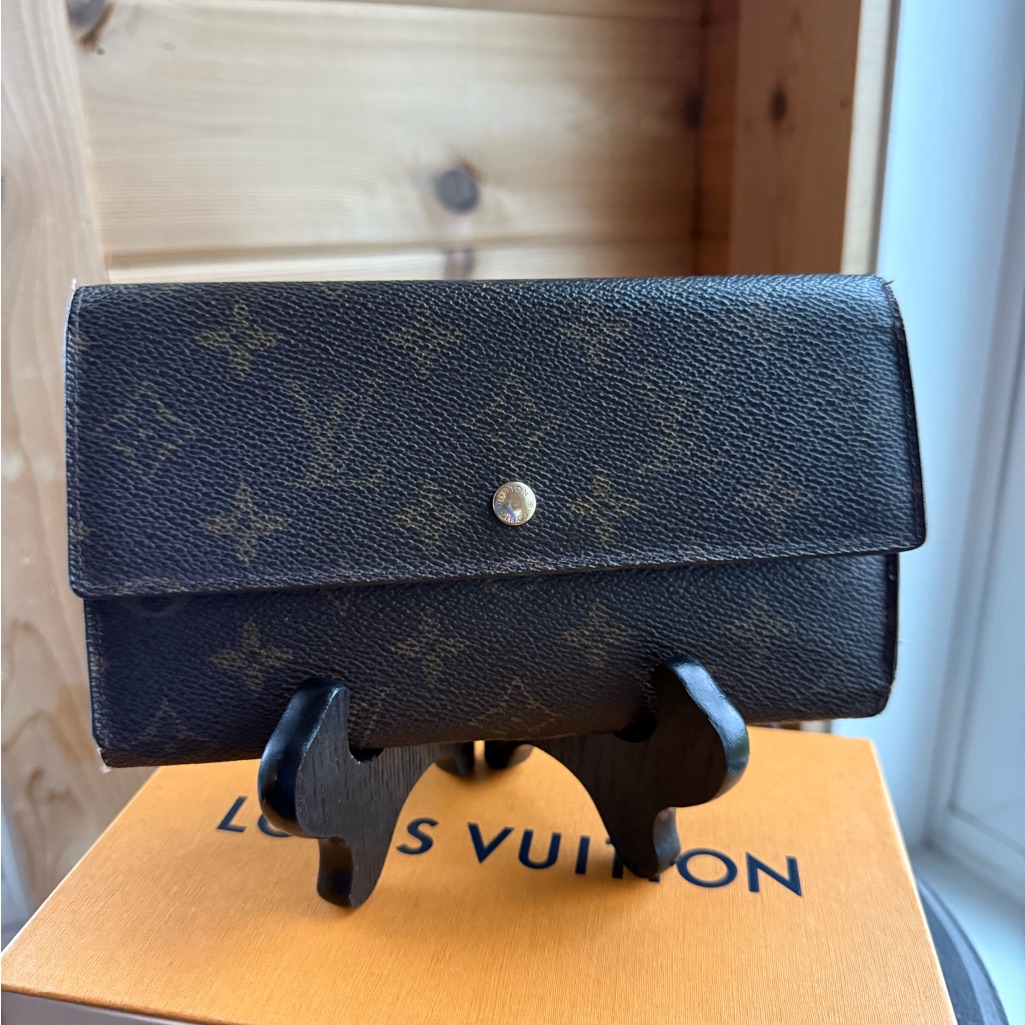 Louis Vuitton Monogram Sarah Long Leather Wallet W/Box